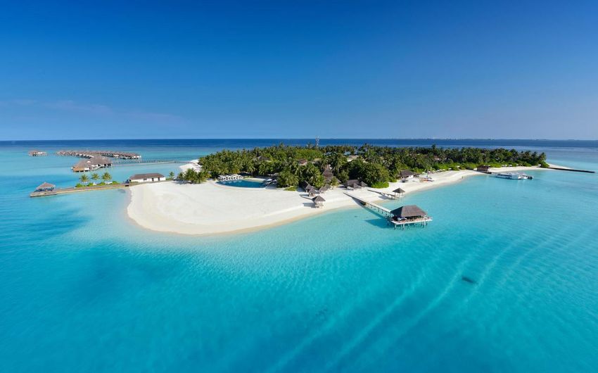 4-6 Velassaru Maldives Resort.jpg
