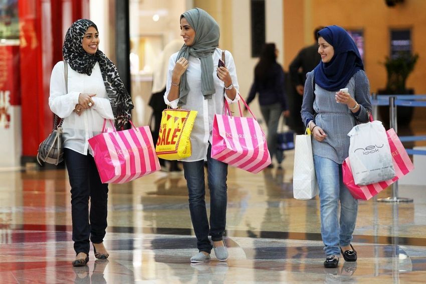 Правила поведения в ОАЭ (+ как одеваться женщинам и мужчинам)
